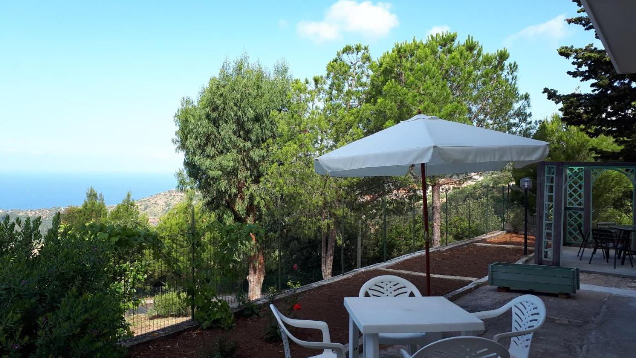 Le Pigne casa vacanze. Pollica Esterno foto