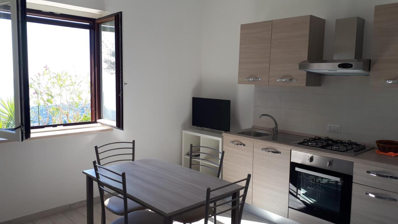 Le Pigne casa vacanze. Pollica Esterno foto