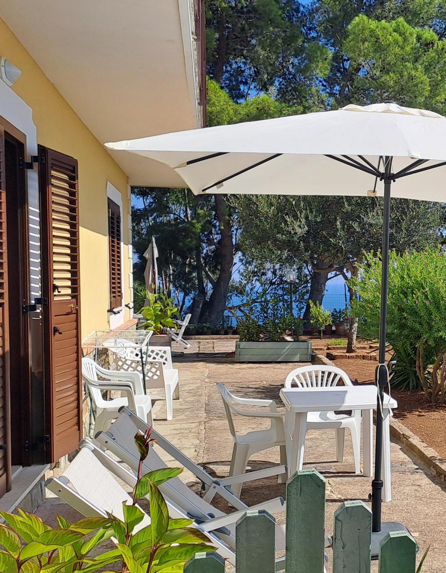 Le Pigne casa vacanze. Pollica Esterno foto